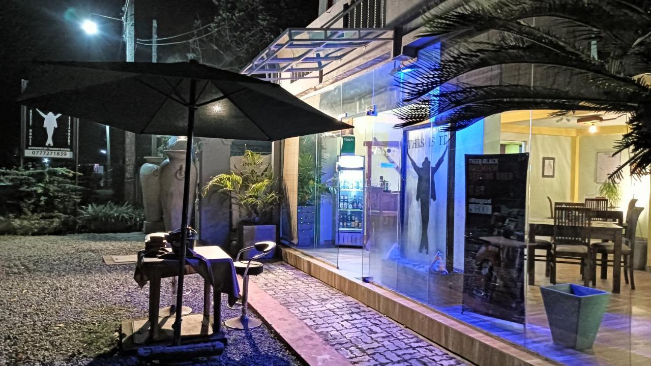 This Is It Airport Hotel And Restaurant Негомбо Экстерьер фото