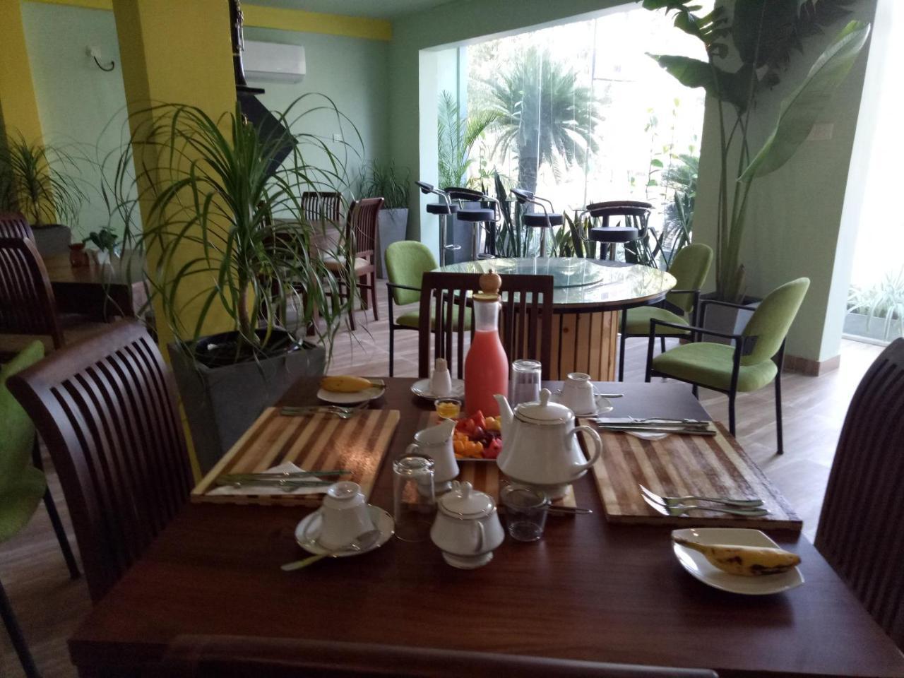 This Is It Airport Hotel And Restaurant Негомбо Экстерьер фото
